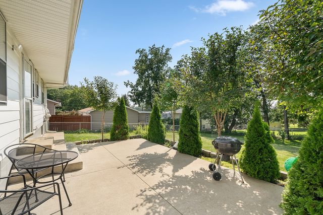 1780 NW 81st Street, Clive, IA 50325