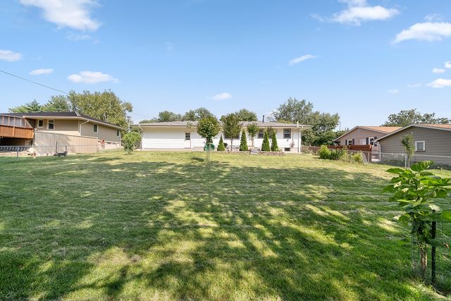 1780 NW 81st Street, Clive, IA 50325