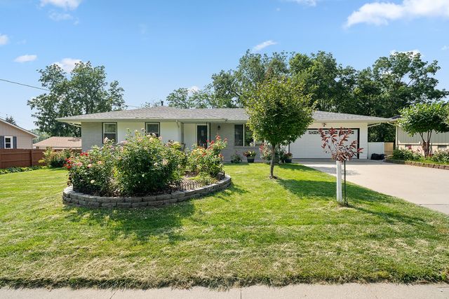 1780 NW 81st Street, Clive, IA 50325