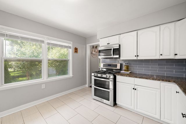1780 NW 81st Street, Clive, IA 50325