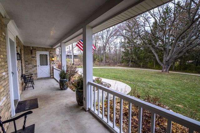 16355 Coronado COURT, Brookfield, WI 53005