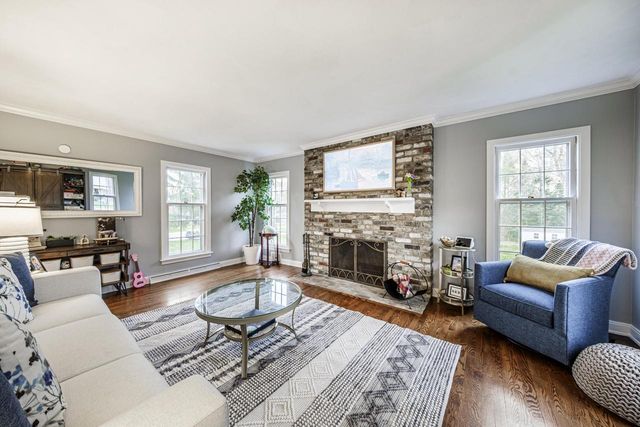 16355 Coronado COURT, Brookfield, WI 53005