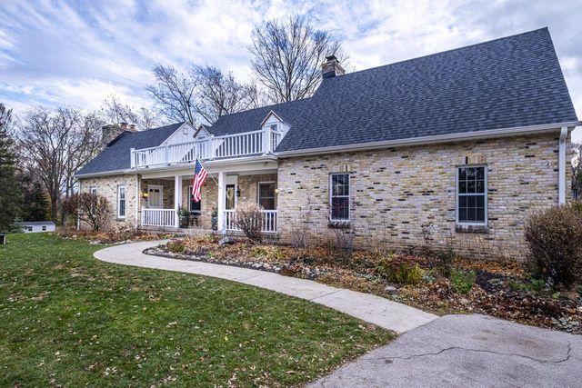 16355 Coronado COURT, Brookfield, WI 53005