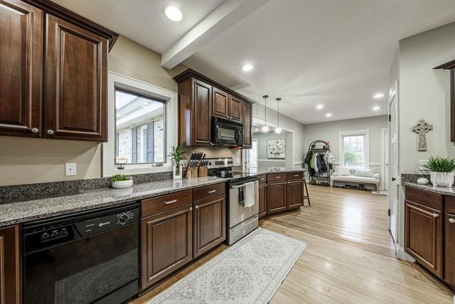 16355 Coronado COURT, Brookfield, WI 53005