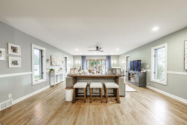 16355 Coronado COURT, Brookfield, WI 53005