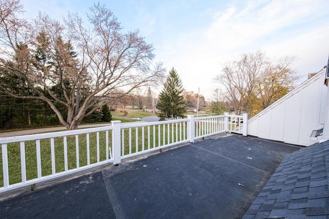 16355 Coronado COURT, Brookfield, WI 53005