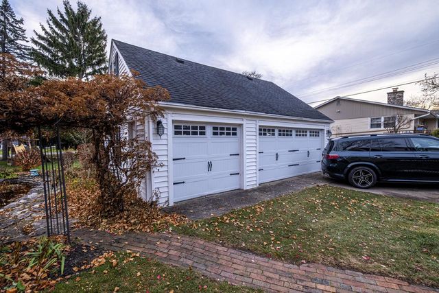 16355 Coronado COURT, Brookfield, WI 53005