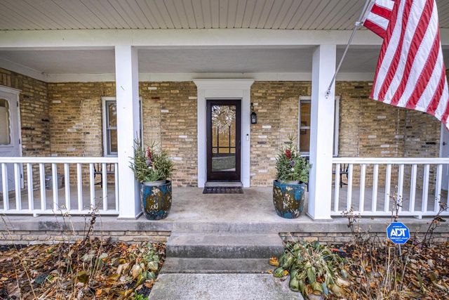 16355 Coronado COURT, Brookfield, WI 53005