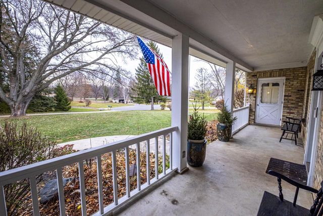 16355 Coronado COURT, Brookfield, WI 53005