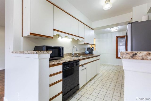 1146 Concord Court, Northville, MI 48167