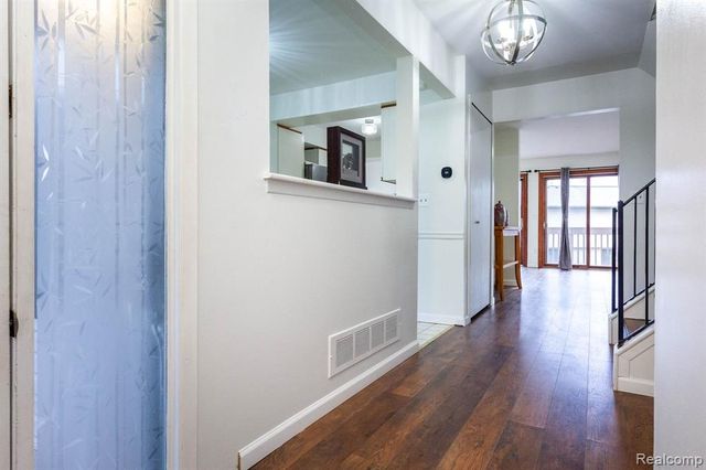 1146 Concord Court, Northville, MI 48167