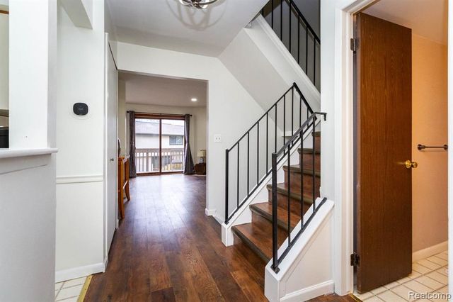 1146 Concord Court, Northville, MI 48167