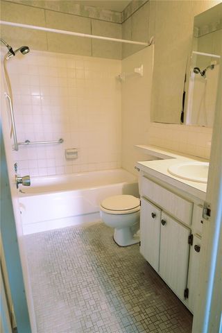 6645 1ST AVENUE N 103, St Petersburg, FL 33710