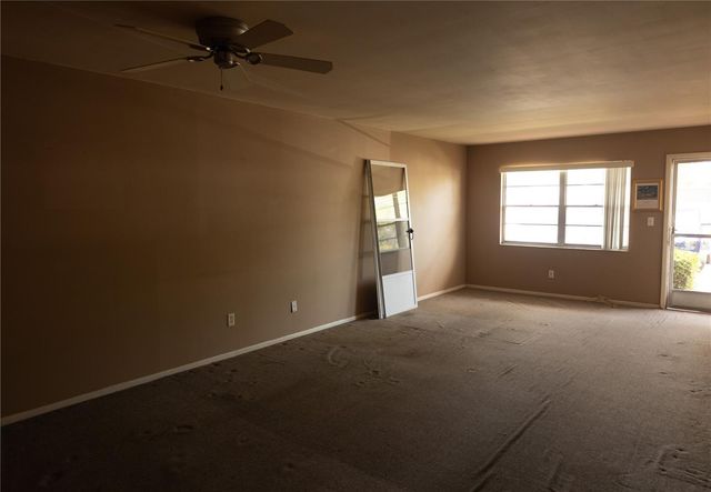 6645 1ST AVENUE N 103, St Petersburg, FL 33710