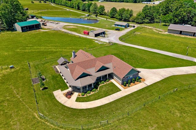 1004 Dry Creek Rd, Smithville, TN 37166