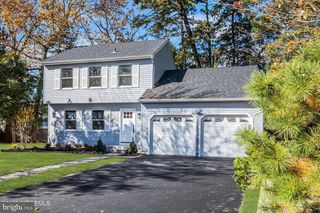 132 HOLLY CT, Tuckerton, NJ 08087