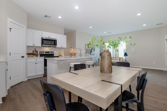 2977 S Maize Ct, Wichita, KS 67215