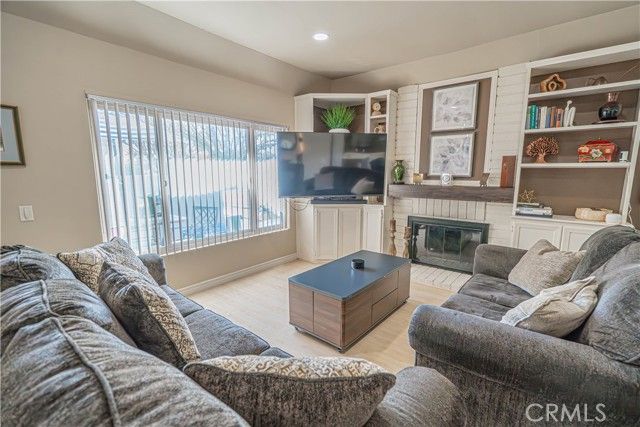 1770 E Avenida De Las Flores, Thousand Oaks, CA 91362