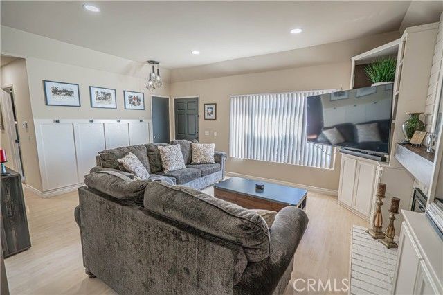 1770 E Avenida De Las Flores, Thousand Oaks, CA 91362