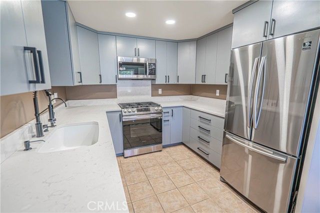 1770 E Avenida De Las Flores, Thousand Oaks, CA 91362