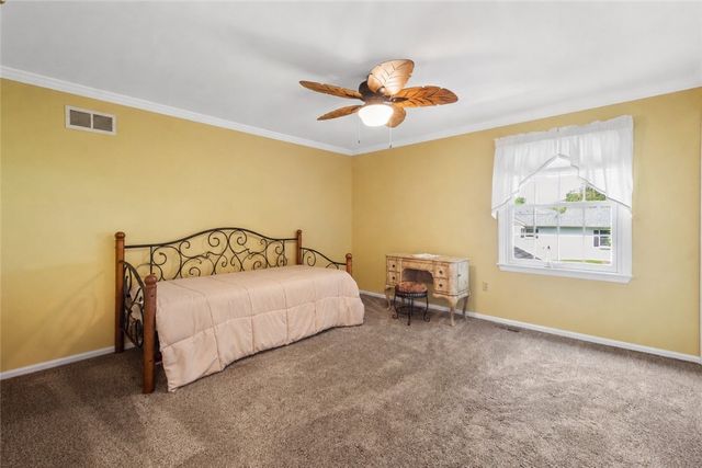 179 Roscommon Pl, Peters Twp, PA 15317
