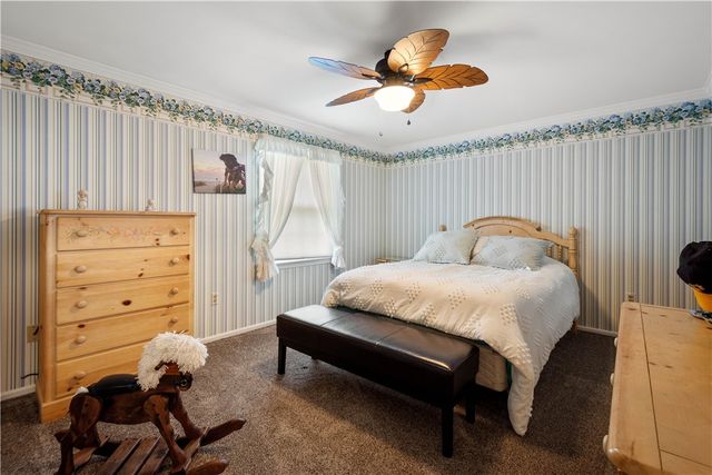 179 Roscommon Pl, Peters Twp, PA 15317