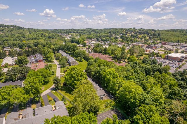 179 Roscommon Pl, Peters Twp, PA 15317