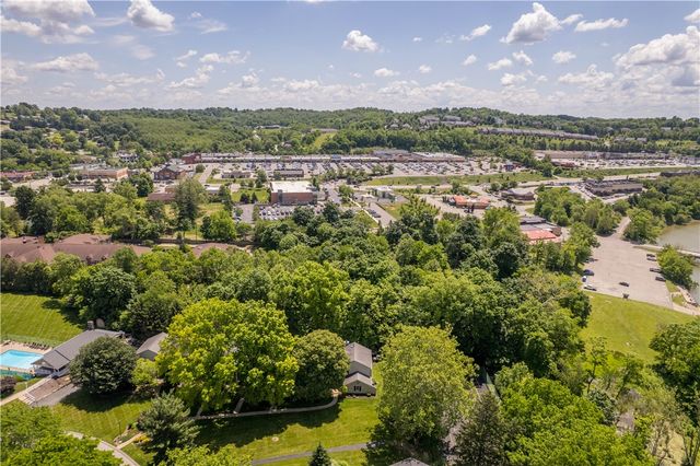 179 Roscommon Pl, Peters Twp, PA 15317