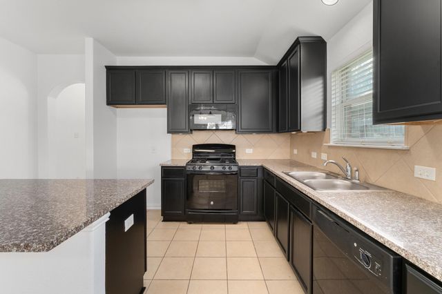 217 Strawberry Blonde DR, Buda, TX 78610