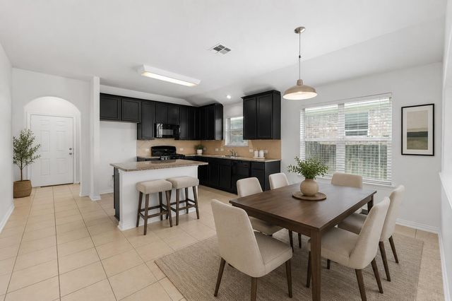 217 Strawberry Blonde DR, Buda, TX 78610