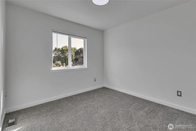 439 Hawthorne Avenue S, Auburn, WA 98047
