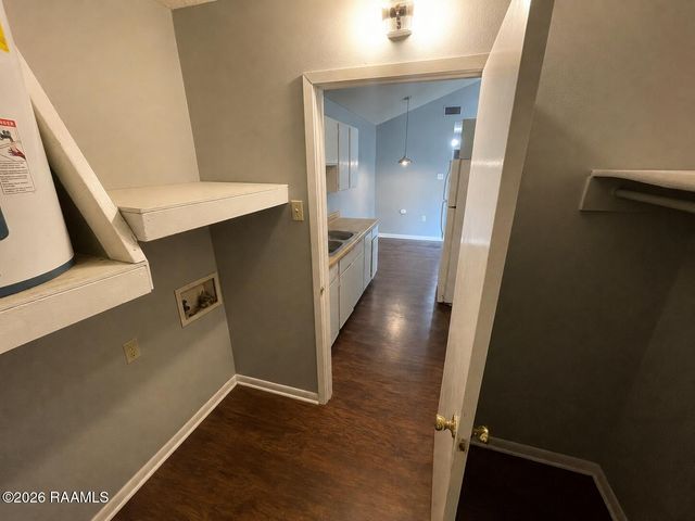 405 Fox Run Avenue 2, Lafayette, LA 70508
