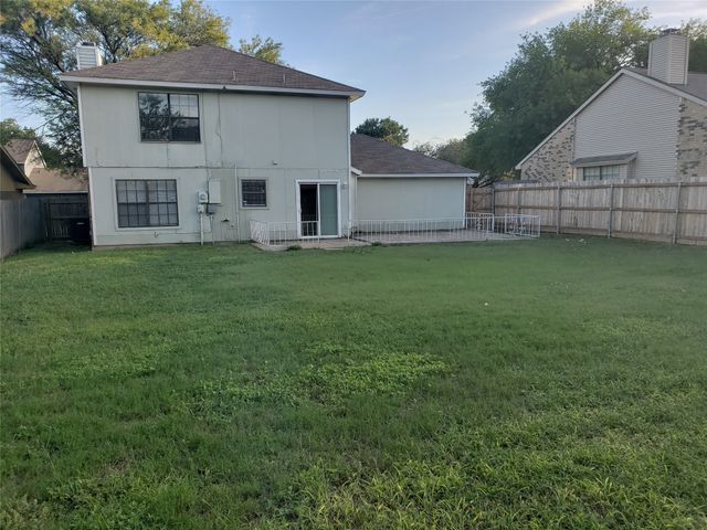 3304 Forest Creek Drive, Fort Worth, TX 76123