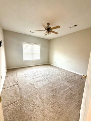 384 TIPTON LAKE CIR W, Millington, TN 38053