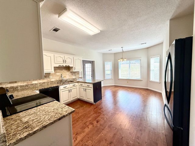 384 TIPTON LAKE CIR W, Millington, TN 38053