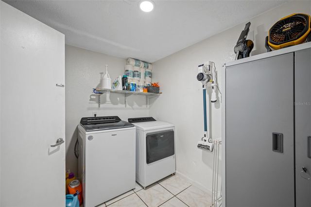 9127 SANDCROFT COURT, Tampa, FL 33615