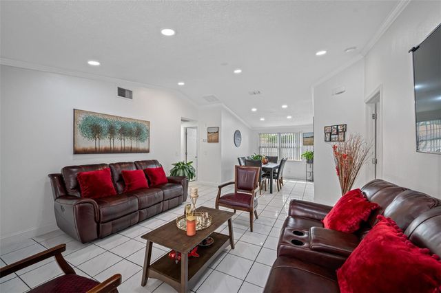 9127 SANDCROFT COURT, Tampa, FL 33615