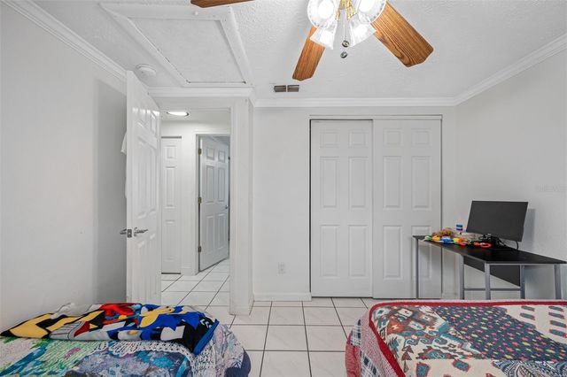 9127 SANDCROFT COURT, Tampa, FL 33615