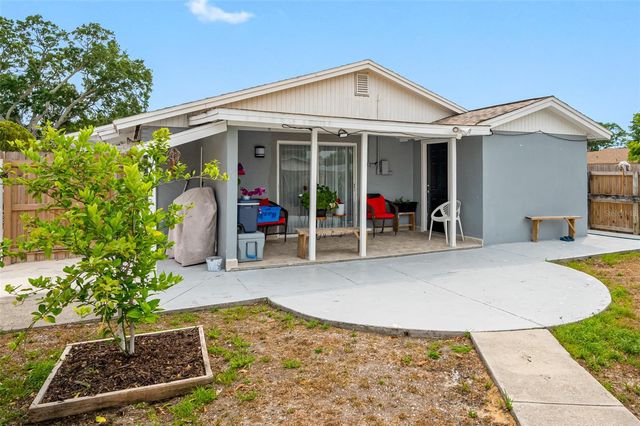 9127 SANDCROFT COURT, Tampa, FL 33615