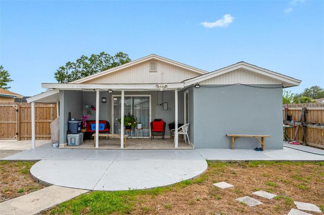 9127 SANDCROFT COURT, Tampa, FL 33615