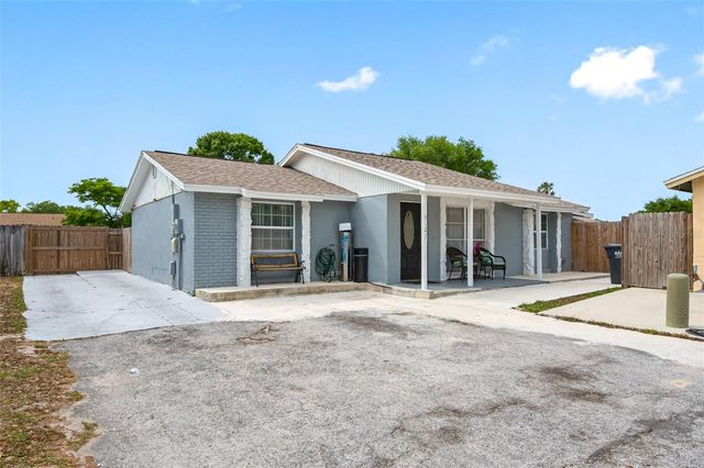 9127 SANDCROFT COURT, Tampa, FL 33615