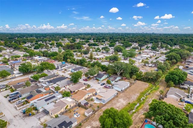 9127 SANDCROFT COURT, Tampa, FL 33615