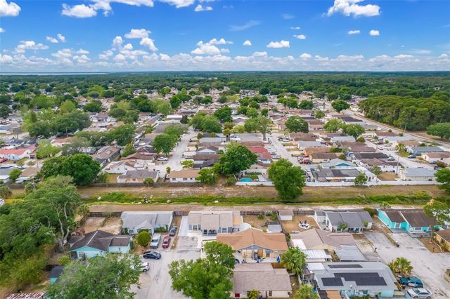 9127 SANDCROFT COURT, Tampa, FL 33615