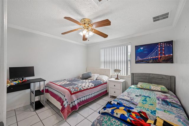 9127 SANDCROFT COURT, Tampa, FL 33615