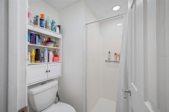 9127 SANDCROFT COURT, Tampa, FL 33615