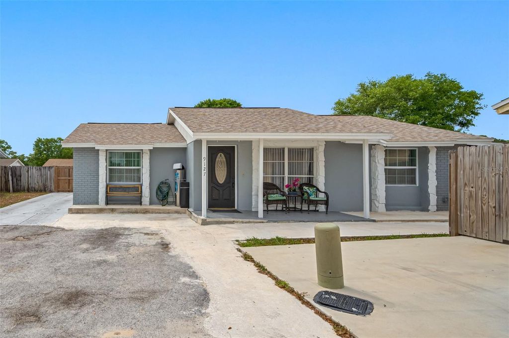 9127 SANDCROFT COURT, Tampa, FL 33615