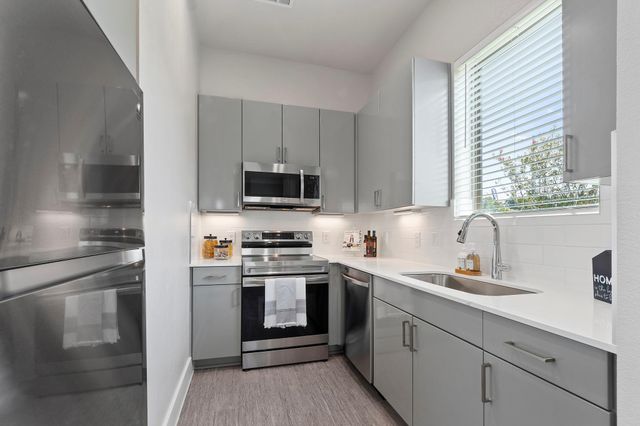 476 Suffield DR 306, Buda, TX 78610