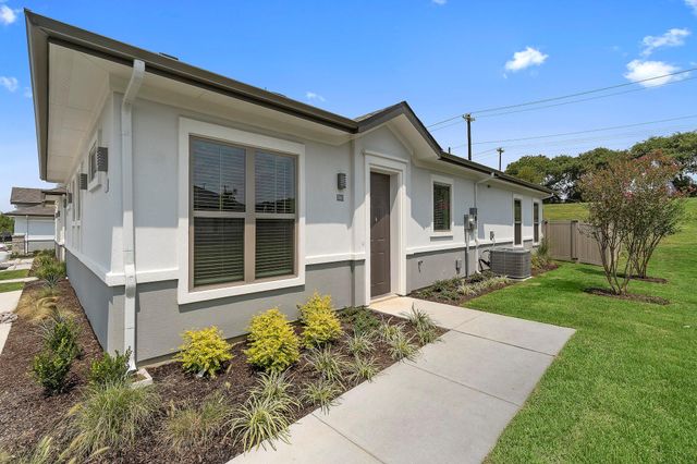 476 Suffield DR 306, Buda, TX 78610