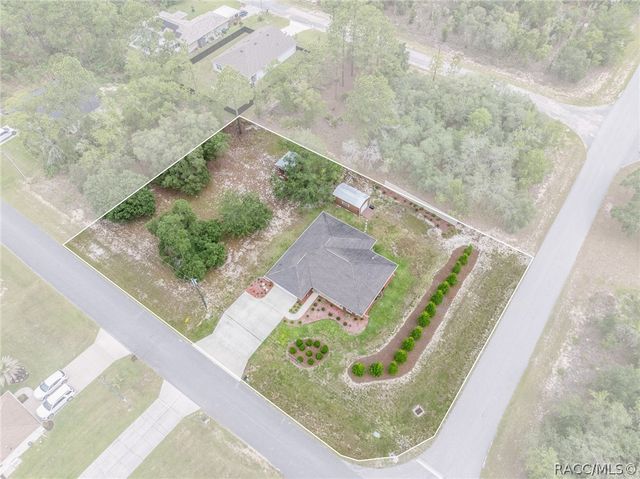 1763 W McNeal Drive, Dunnellon, FL 34433
