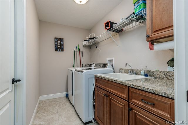 1763 W McNeal Drive, Dunnellon, FL 34433